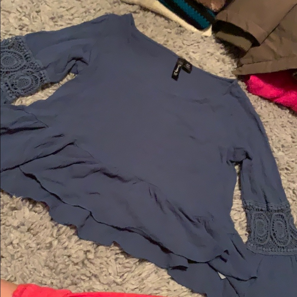 cute top only worn once!